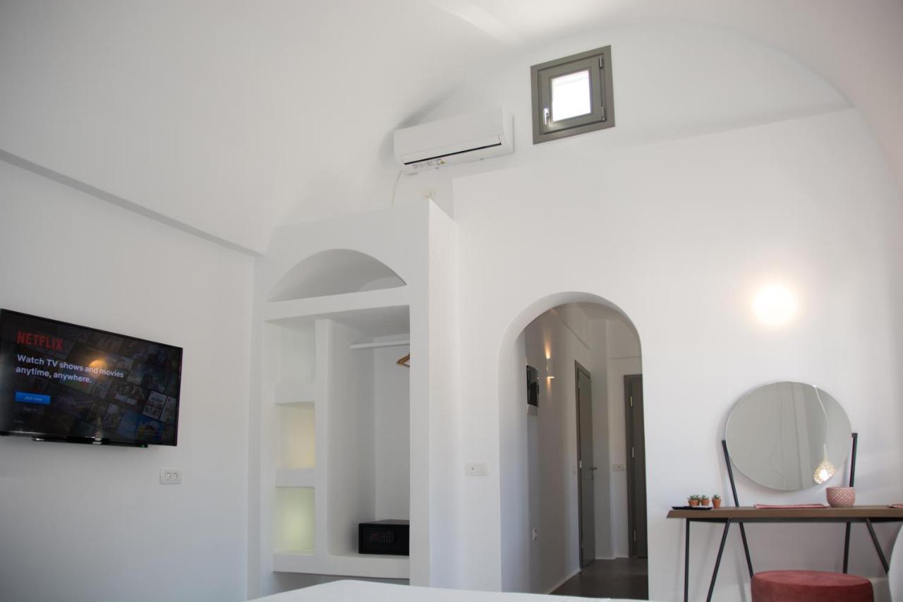 Amphitrite Suites Santorini Vothon Exterior photo
