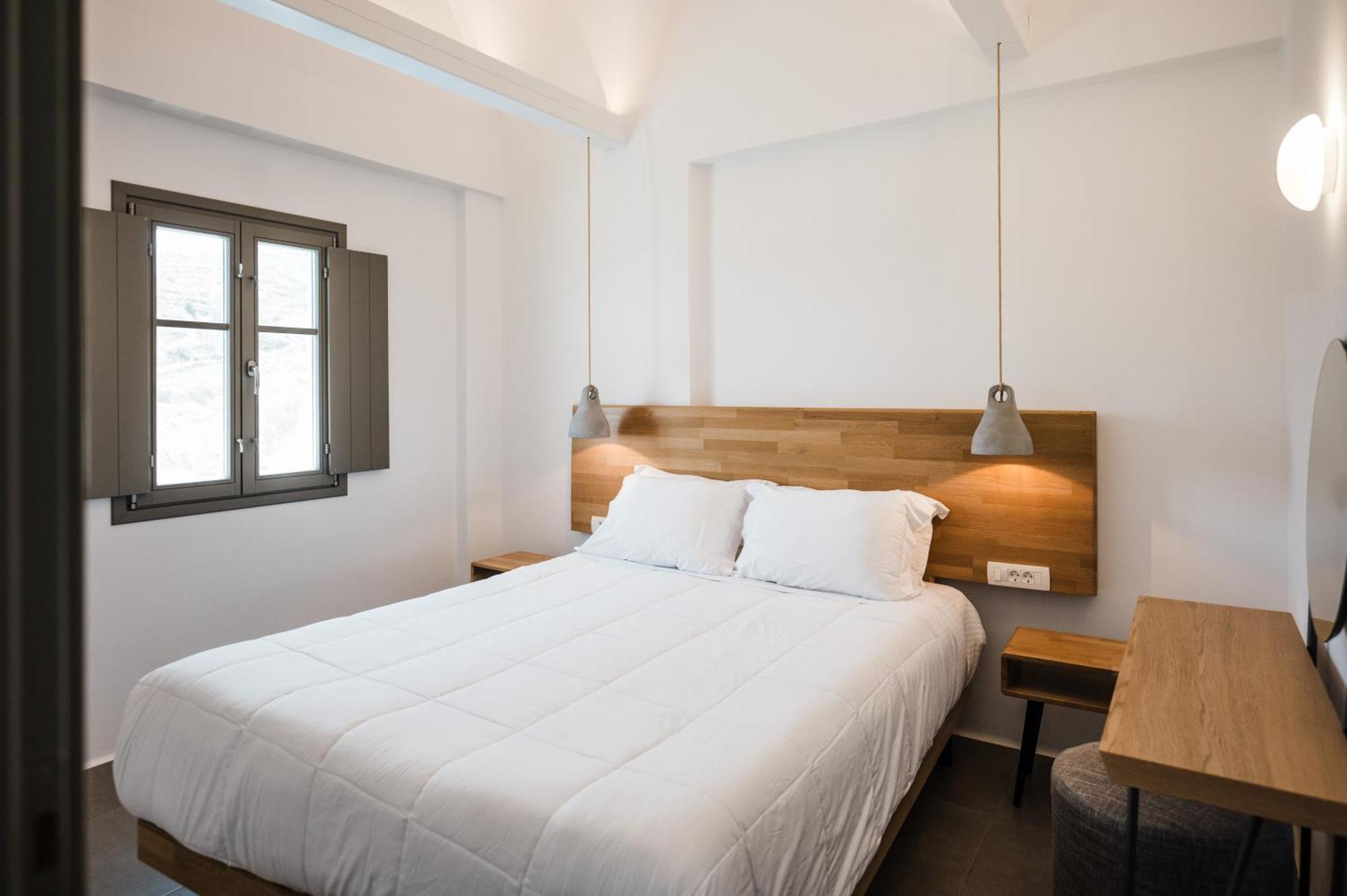 Amphitrite Suites Santorini Vothon Exterior photo