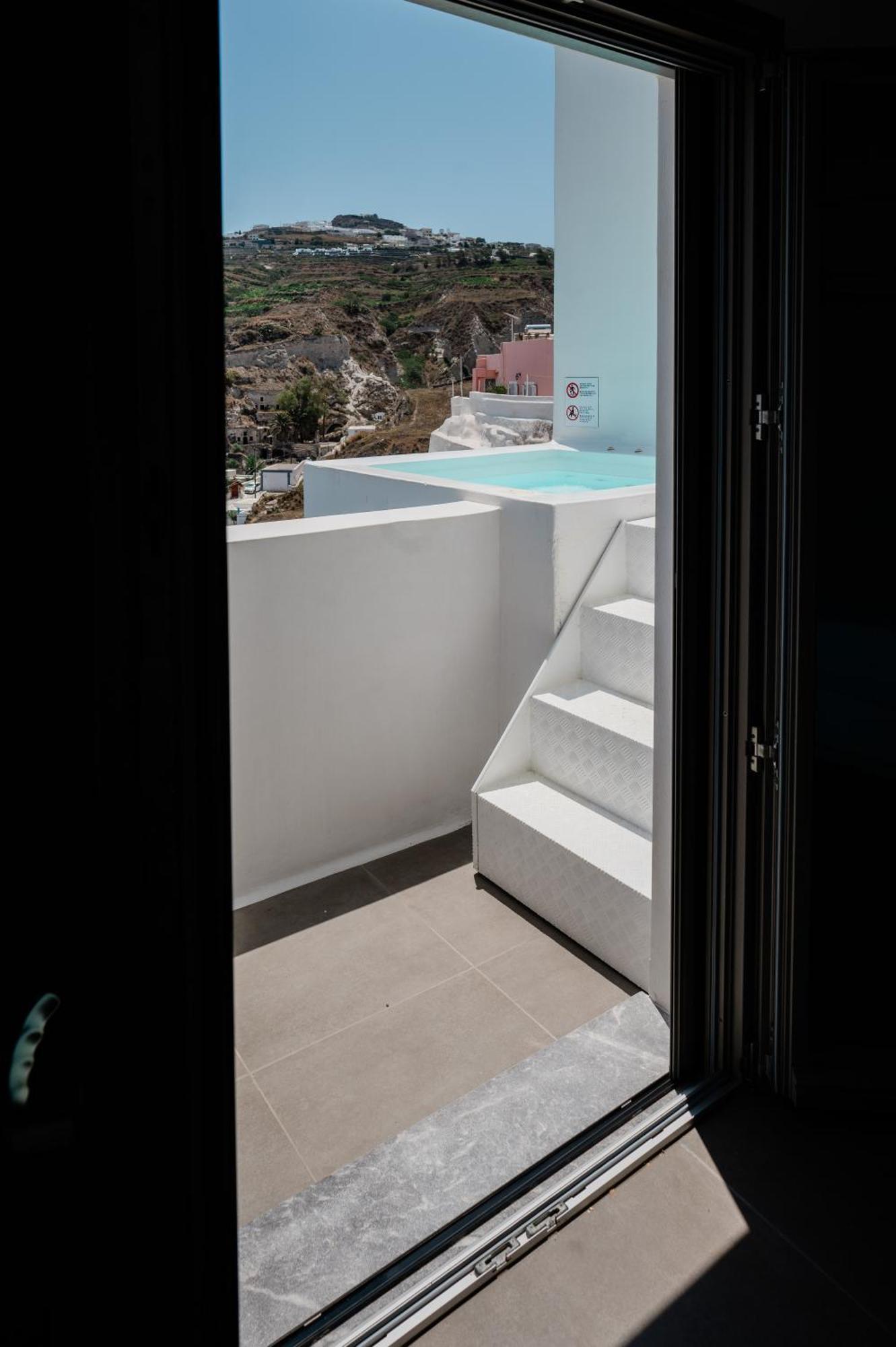 Amphitrite Suites Santorini Vothon Exterior photo