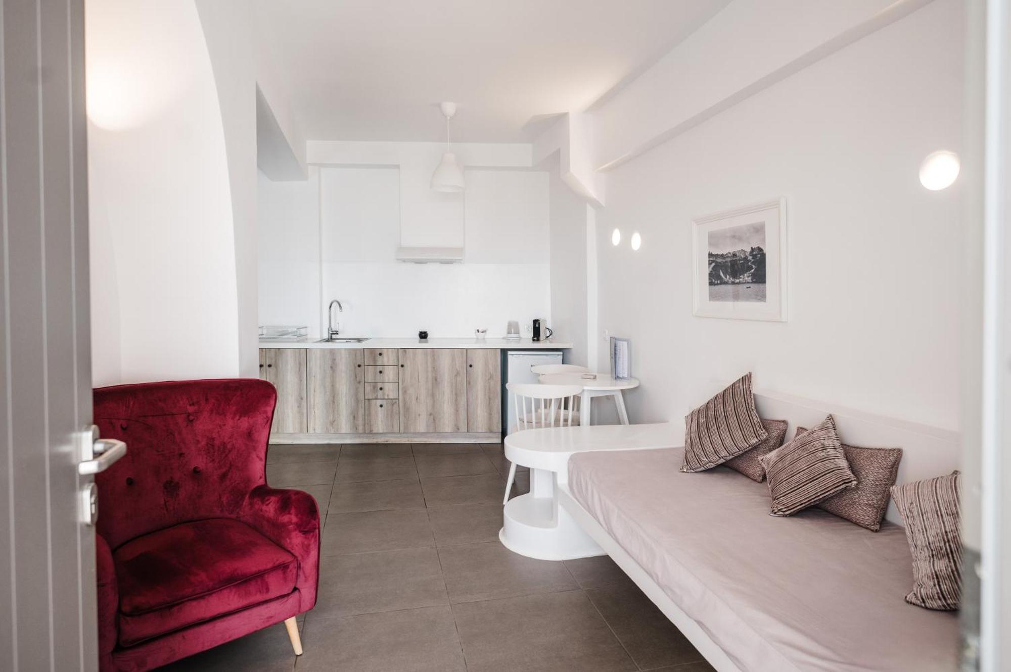 Amphitrite Suites Santorini Vothon Exterior photo