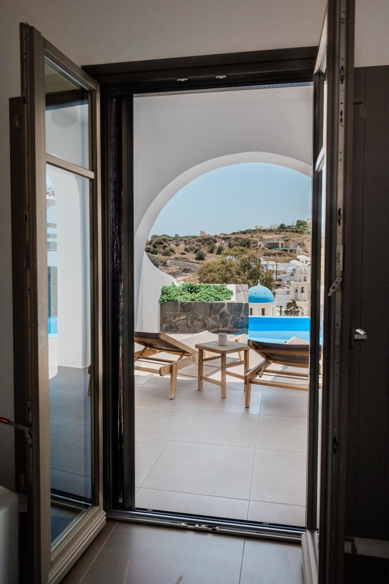 Amphitrite Suites Santorini Vothon Exterior photo