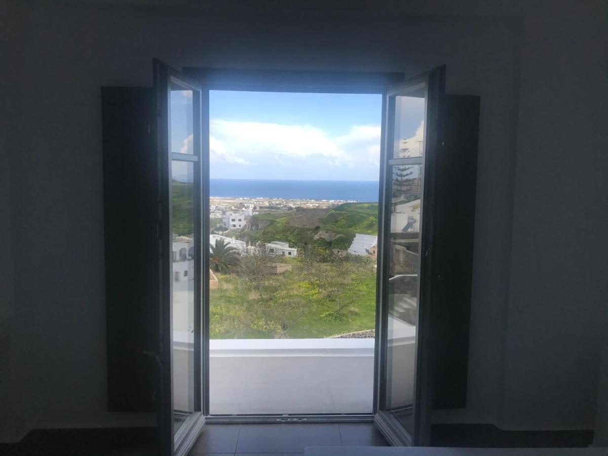 Amphitrite Suites Santorini Vothon Exterior photo